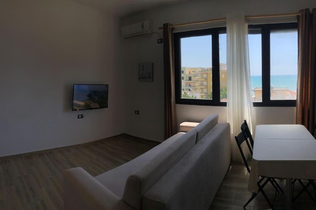 Sea View Deluxe * Durrës